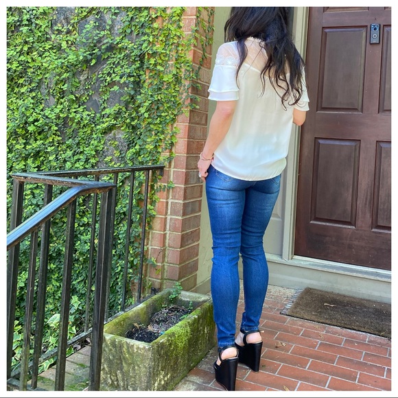 CHIC SO PRETTY LACE TRIM TOP - Picture 4 of 7